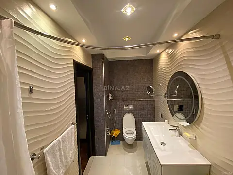Satılır 3 otaqlı mənzil 126 m²