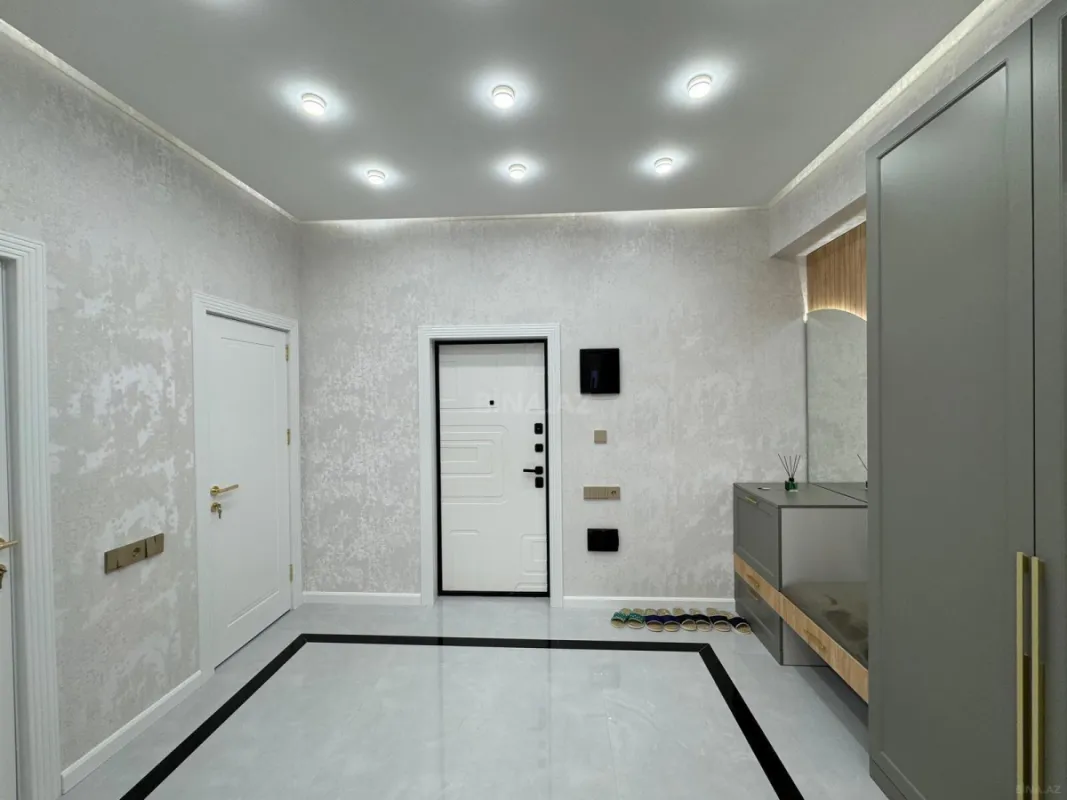 Satılır 2 otaqlı mənzil 84 m²