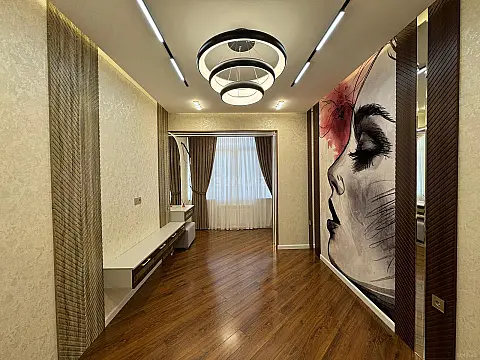 Satılır 2 otaqlı mənzil 84 m²