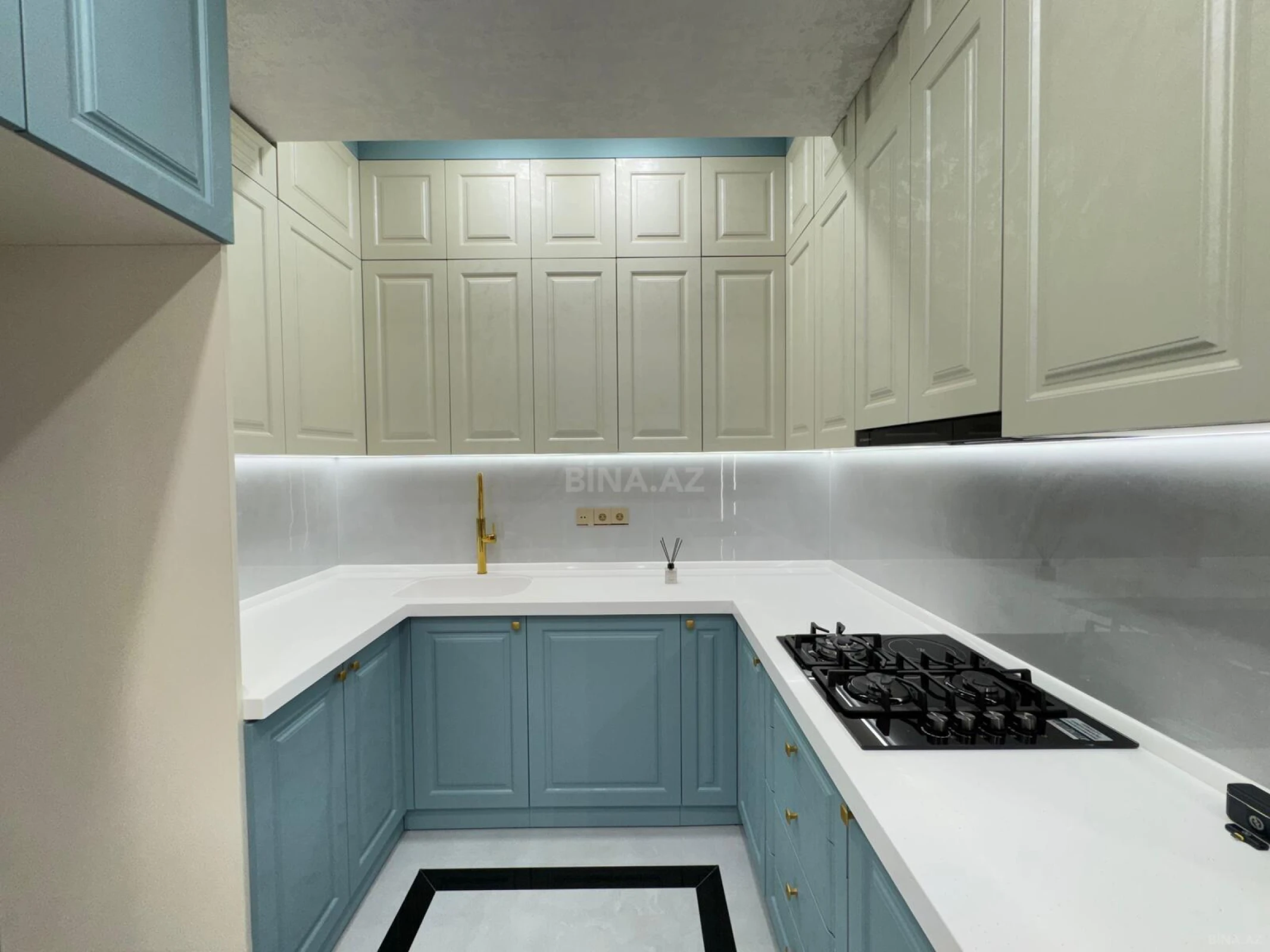 Satılır 2 otaqlı mənzil 84 m²