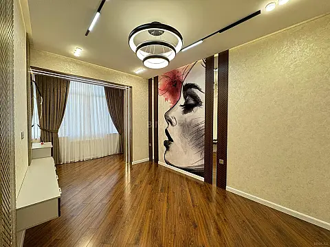 Satılır 2 otaqlı mənzil 84 m²