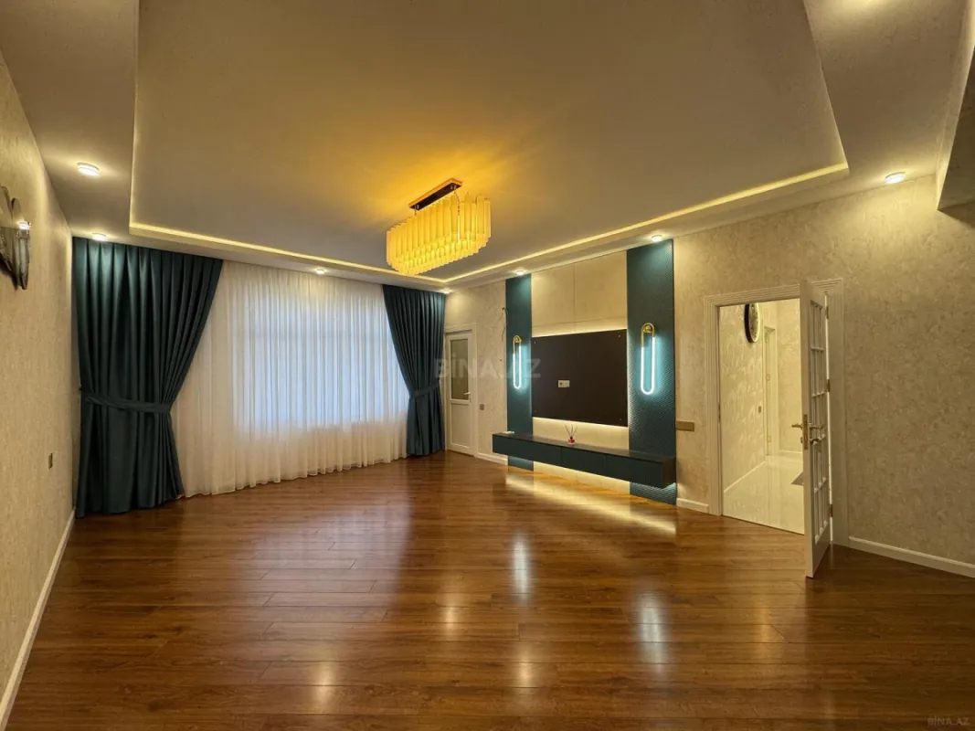 Satılır 2 otaqlı mənzil 84 m²