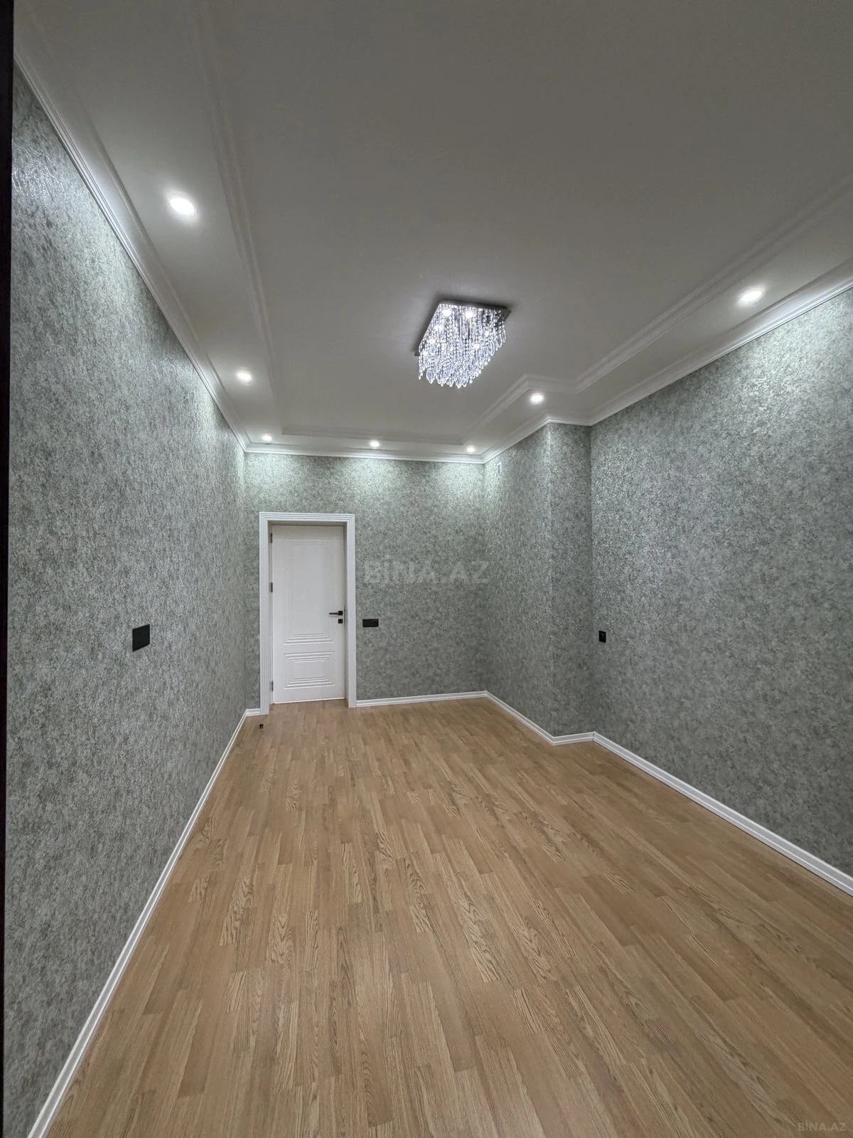 Kirayə verilir 2 otaqlı mənzil 72 m²