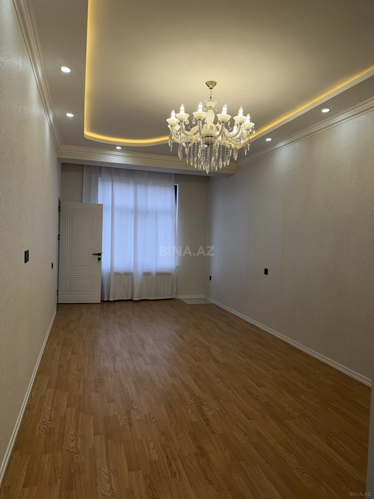 Kirayə verilir 2 otaqlı mənzil 72 m²