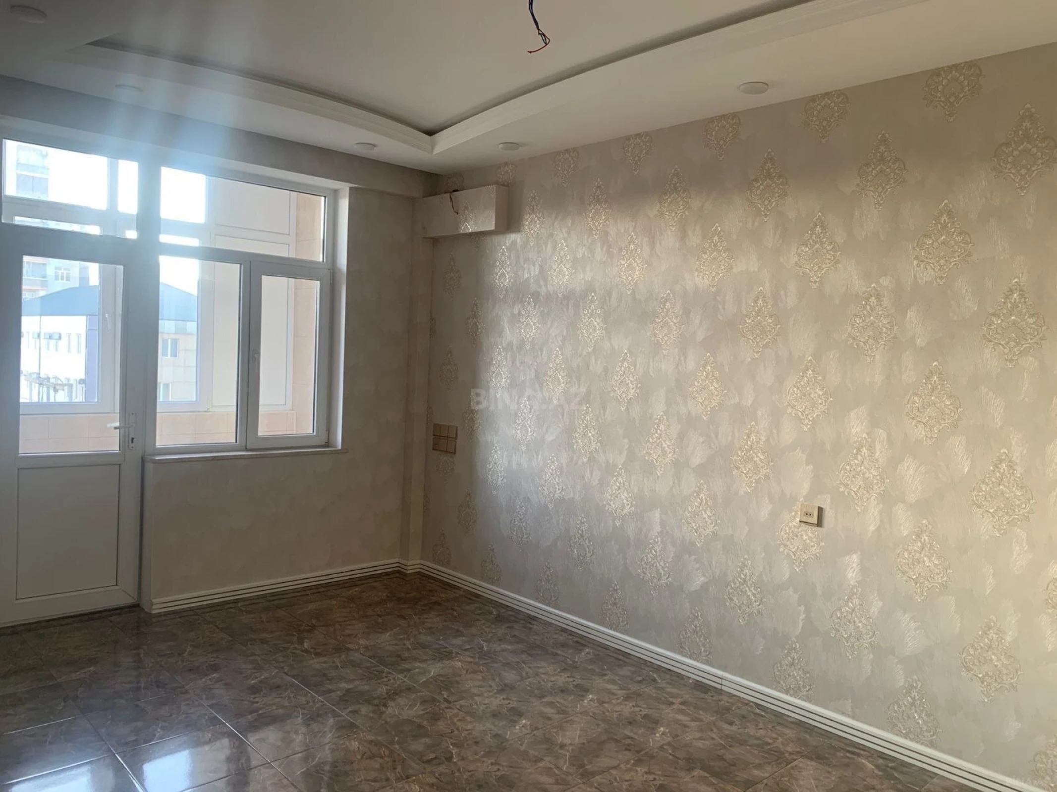Satılır 4 otaqlı mənzil 150 m²