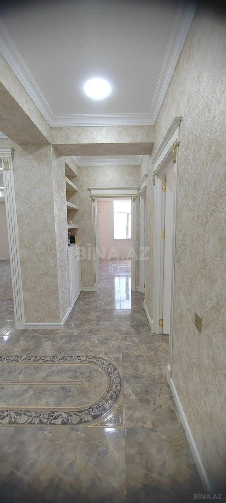 Satılır 4 otaqlı mənzil 150 m²