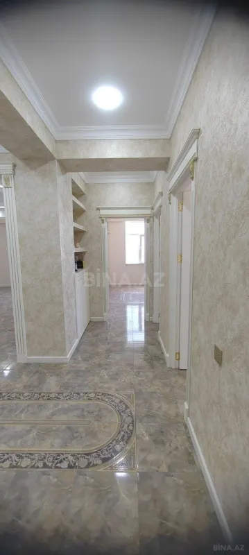 Satılır 4 otaqlı mənzil 150 m²