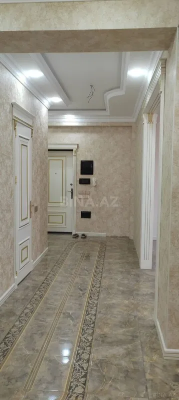 Satılır 4 otaqlı mənzil 150 m²