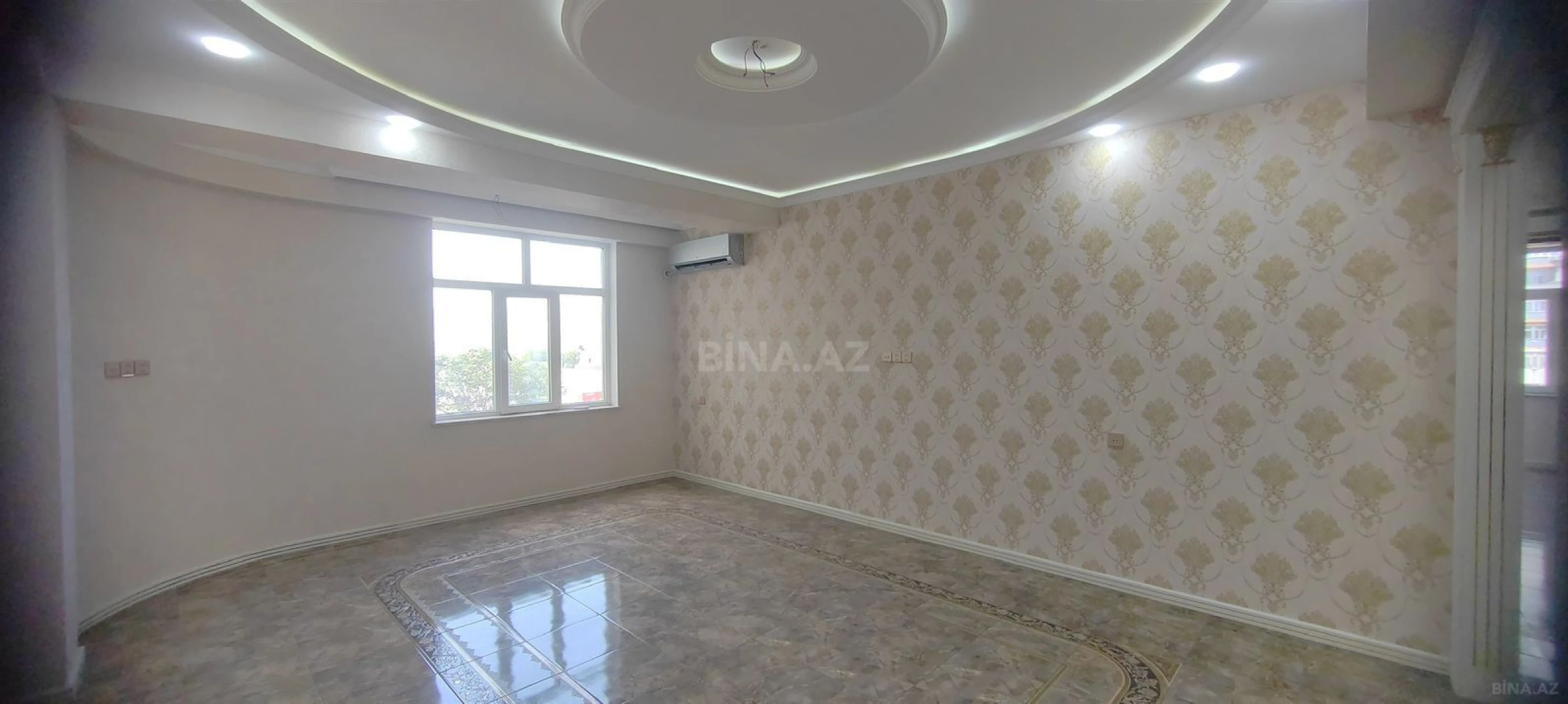 Satılır 4 otaqlı mənzil 150 m²