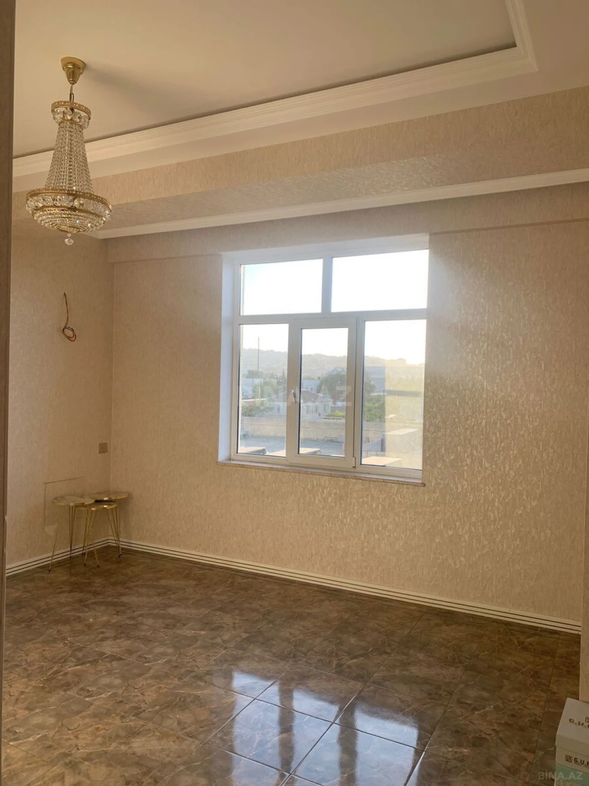 Satılır 4 otaqlı mənzil 150 m²