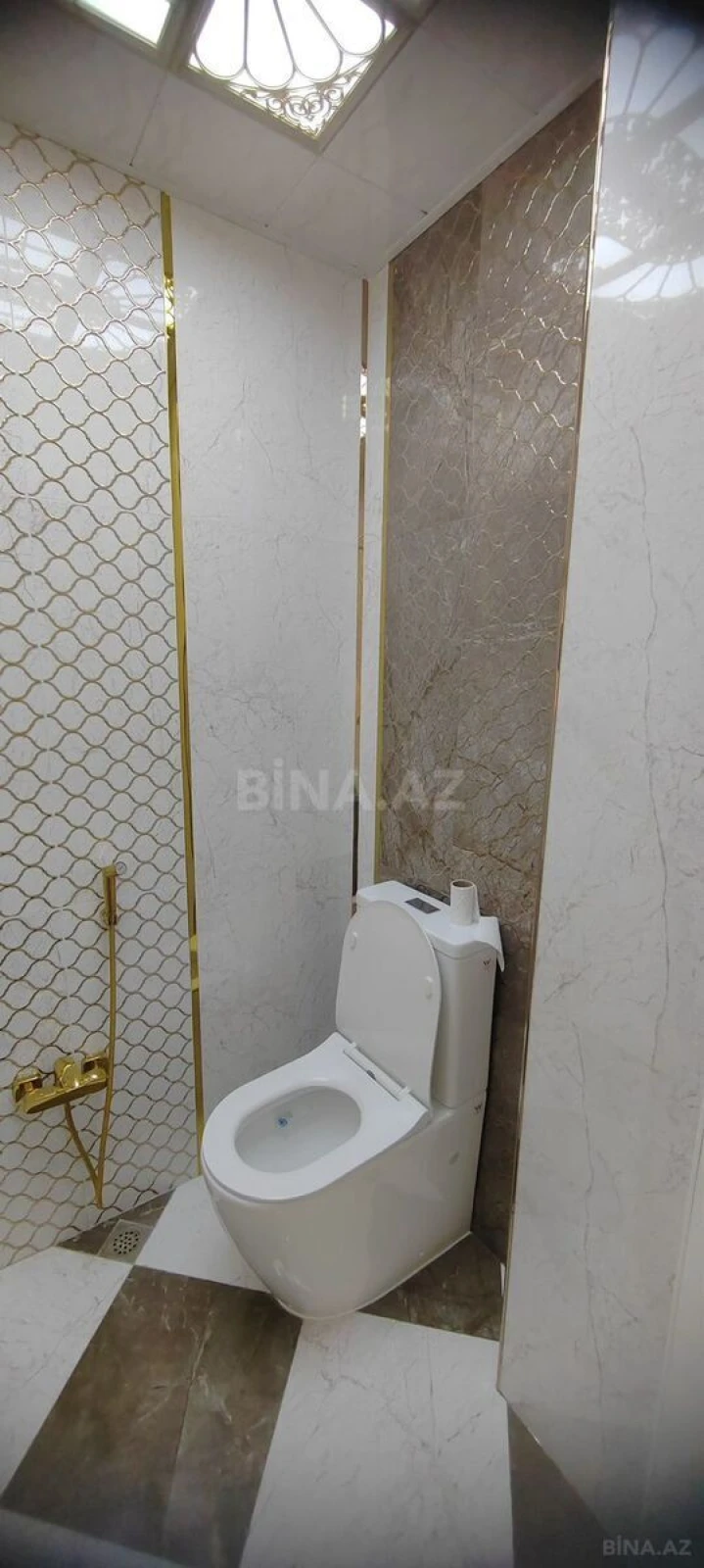 Satılır 4 otaqlı mənzil 150 m²