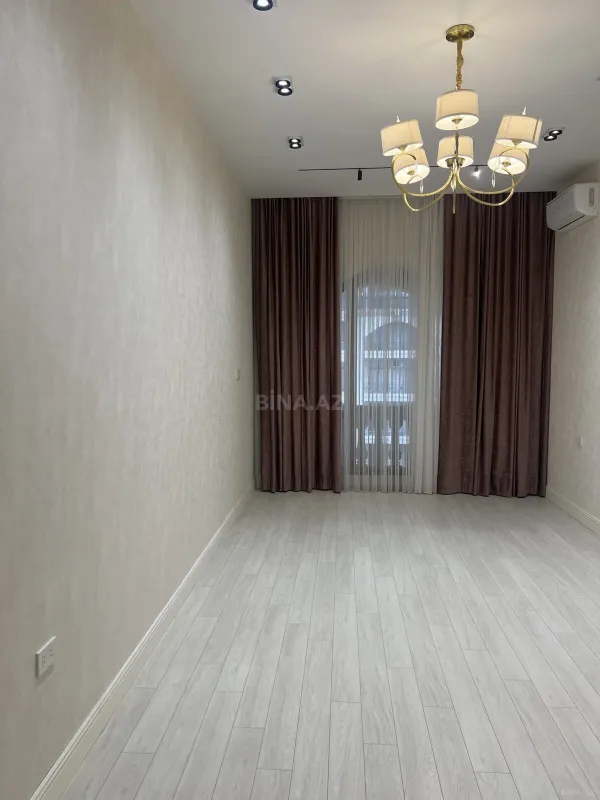 Satılır 3 otaqlı mənzil 107.2 m²