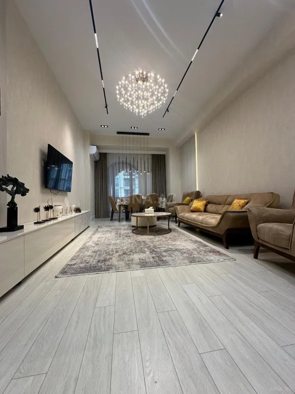Satılır 3 otaqlı mənzil 107.2 m²
