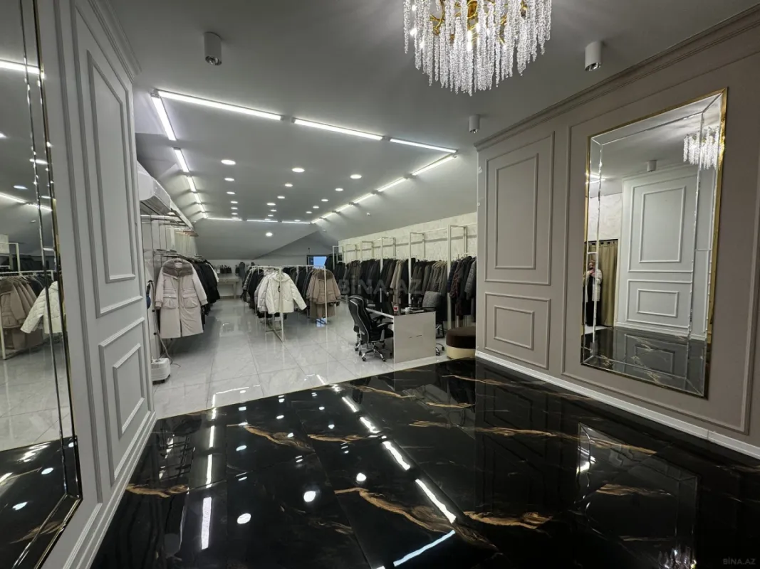 Satılır obyekt 700 m²