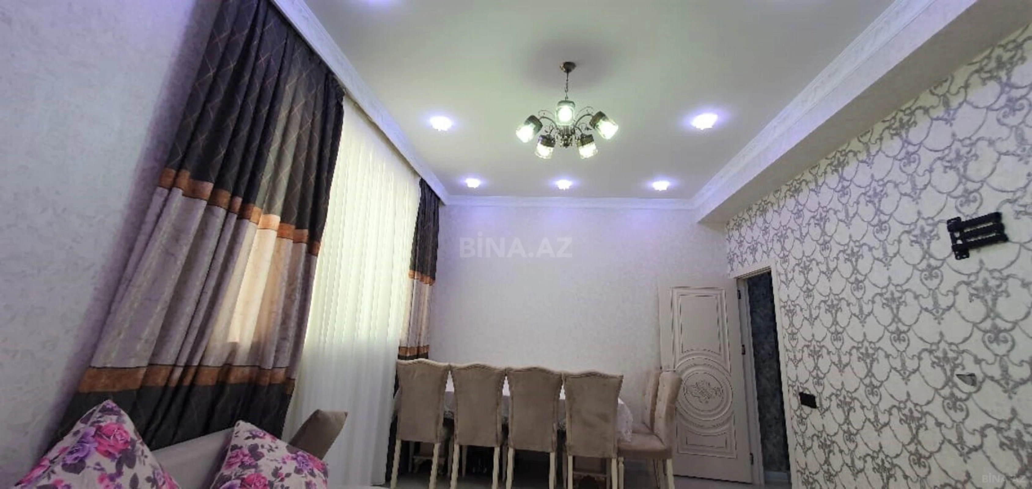 Satılır 2 otaqlı mənzil 65 m²
