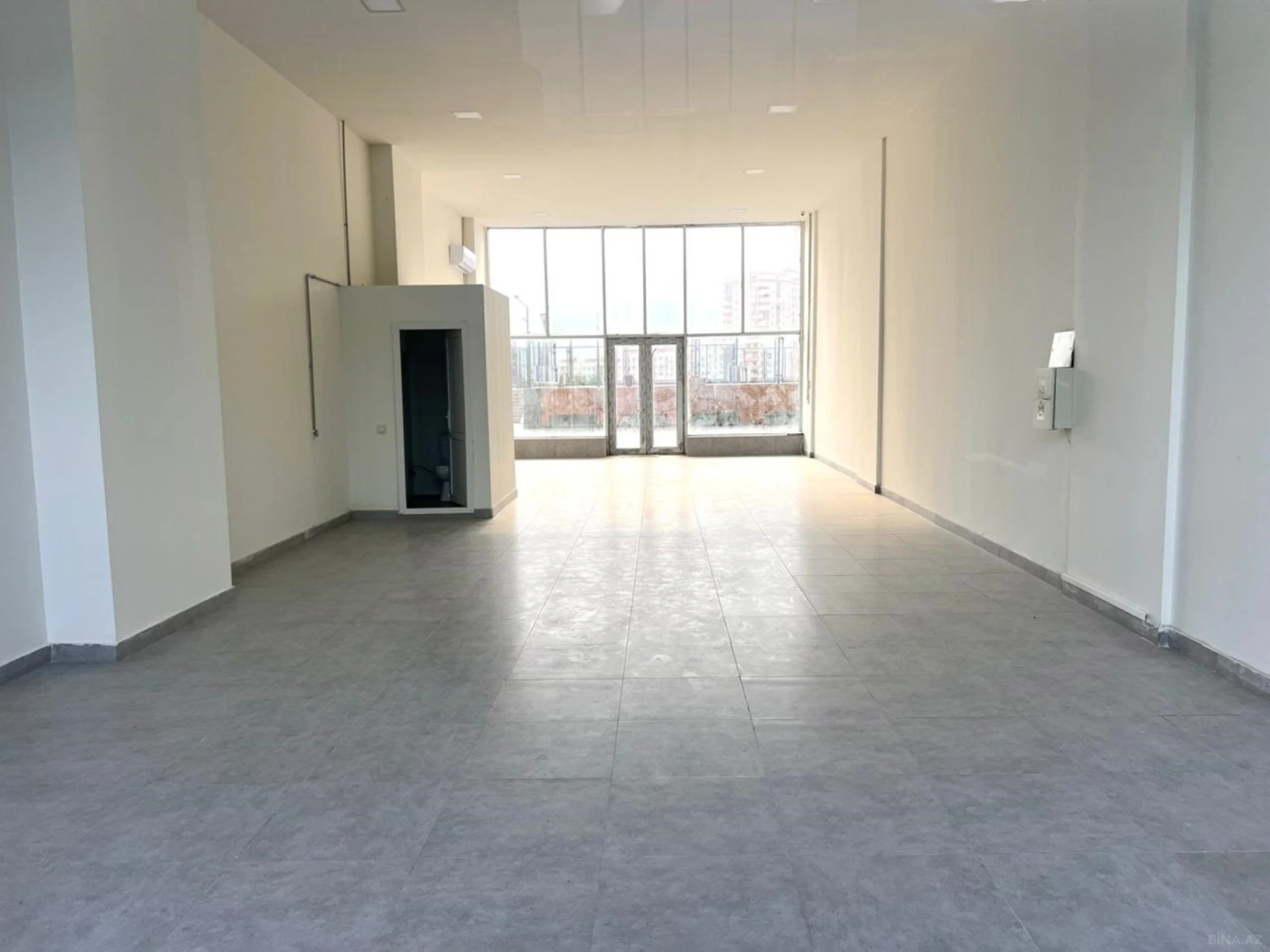 Satılır obyekt 113 m²