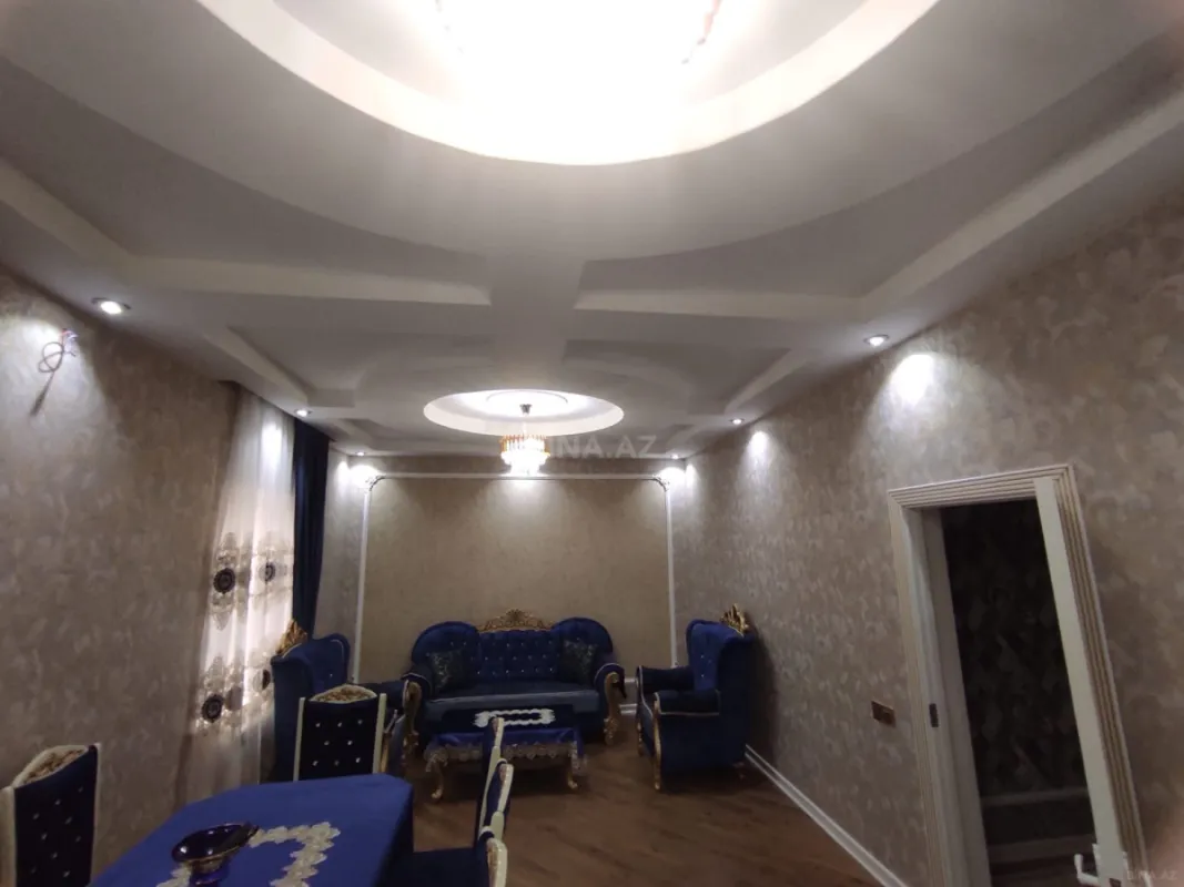 Satılır 6 otaqlı həyət evi 240 m²