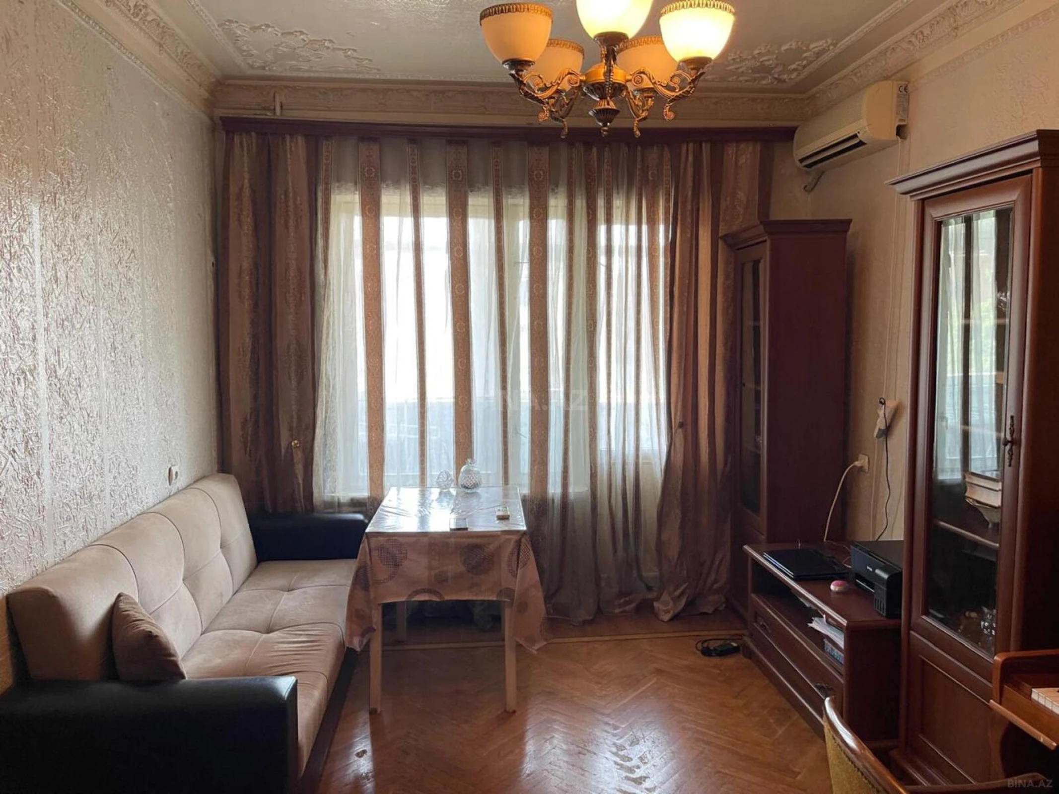 Satılır 5 otaqlı mənzil 120 m²