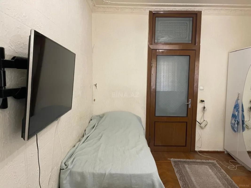 Satılır 5 otaqlı mənzil 120 m²