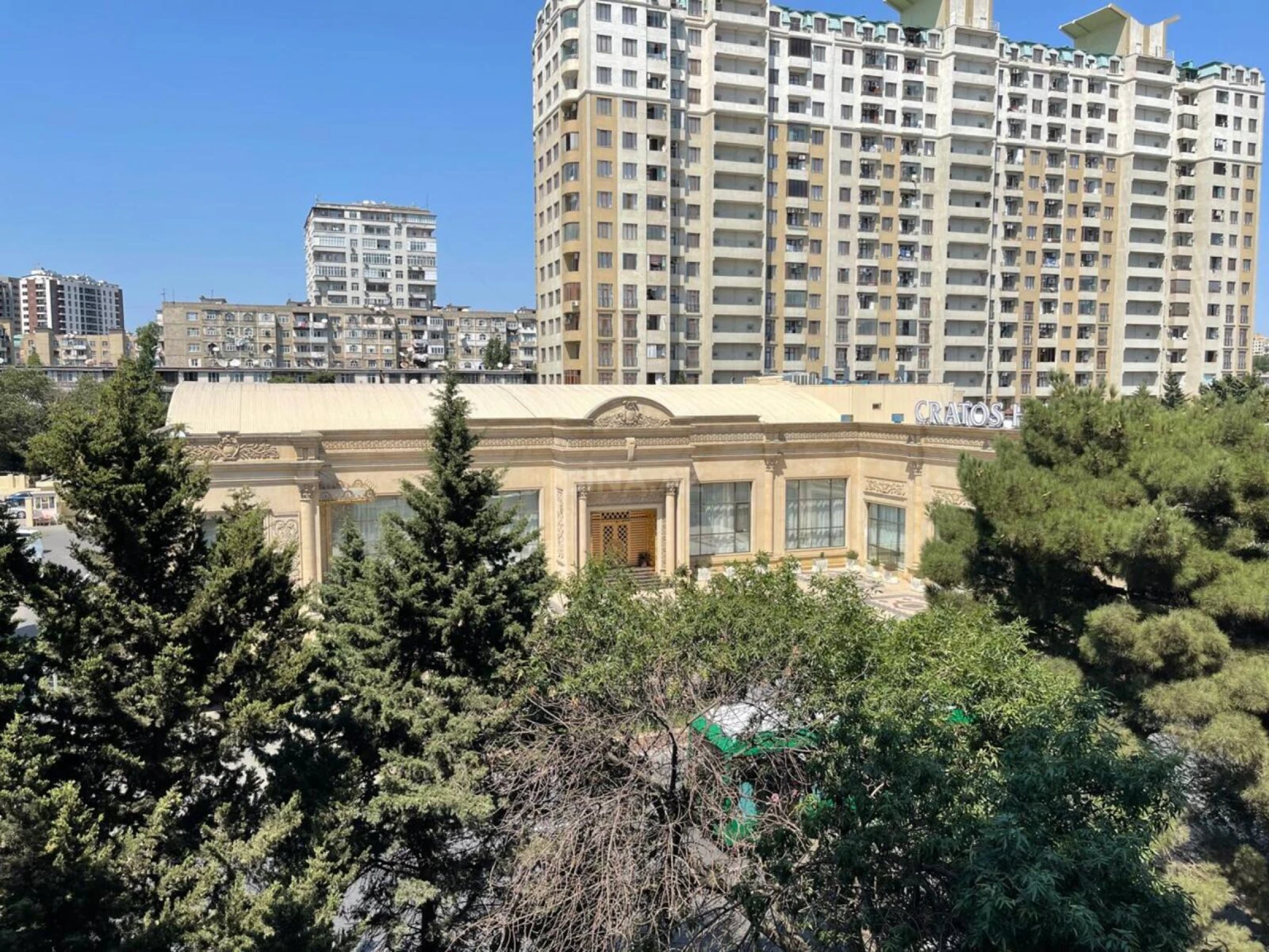 Satılır 5 otaqlı mənzil 120 m²