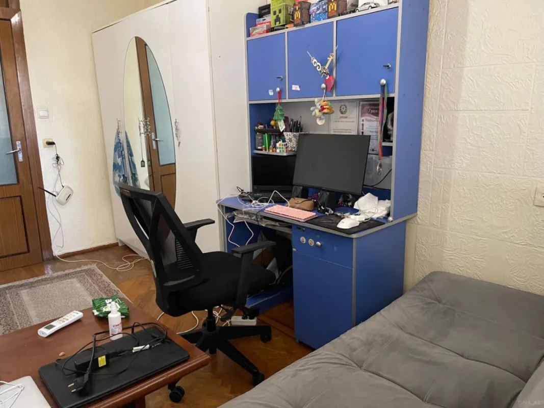 Satılır 5 otaqlı mənzil 120 m²