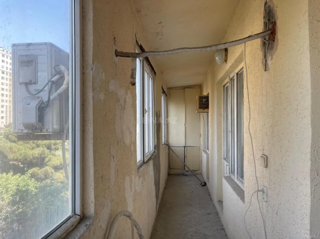 Satılır 5 otaqlı mənzil 120 m²