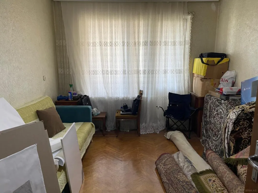 Satılır 5 otaqlı mənzil 120 m²