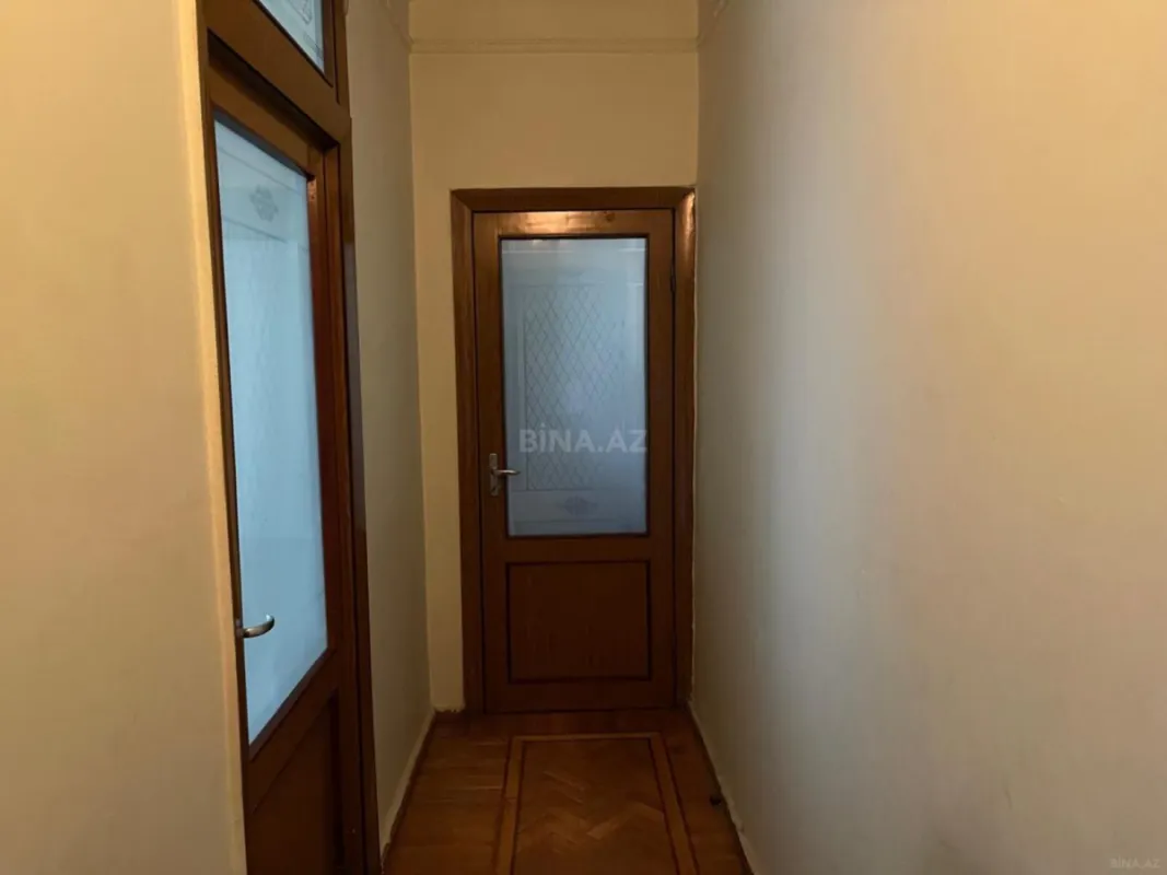 Satılır 5 otaqlı mənzil 120 m²