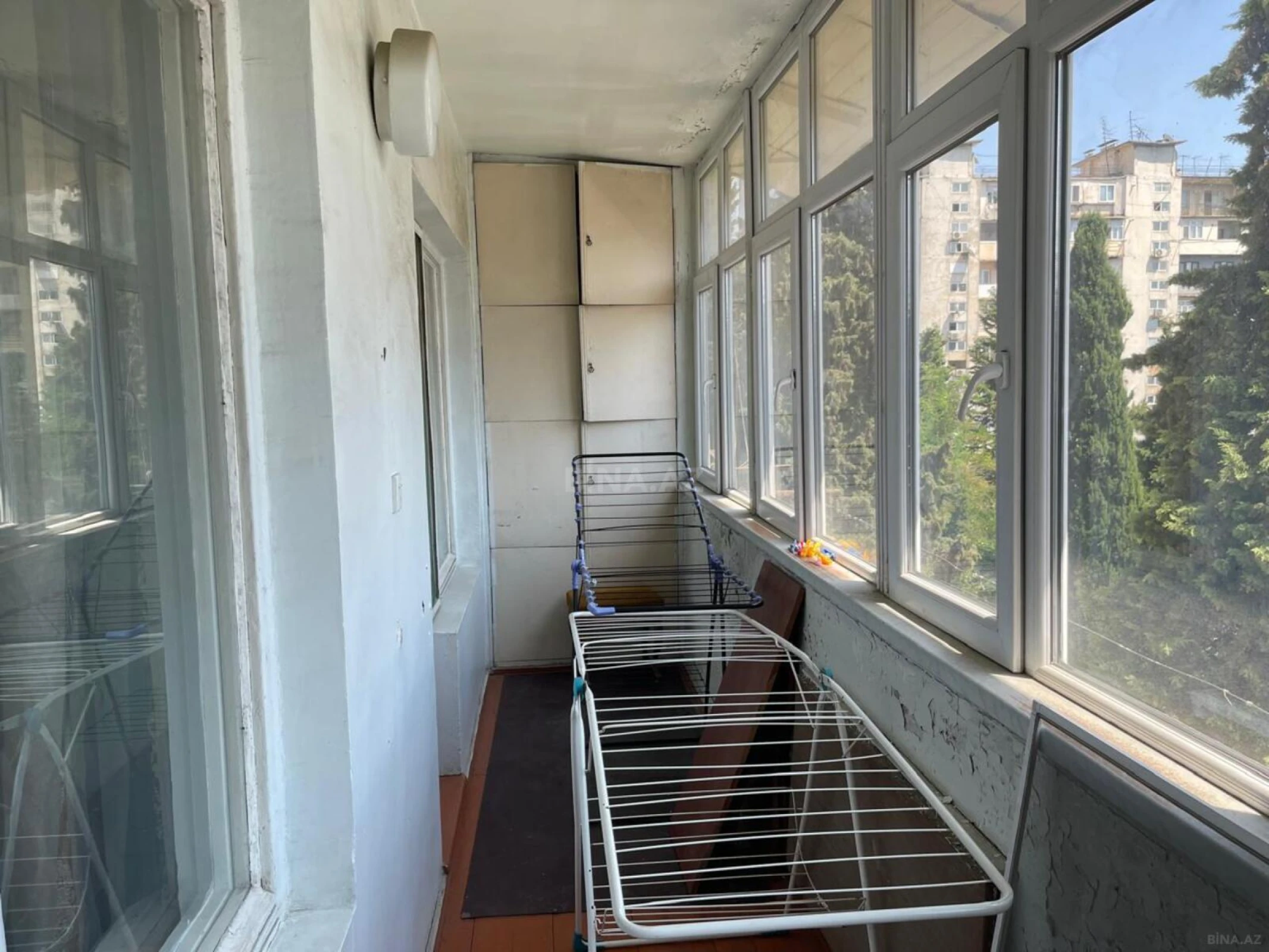 Satılır 5 otaqlı mənzil 120 m²