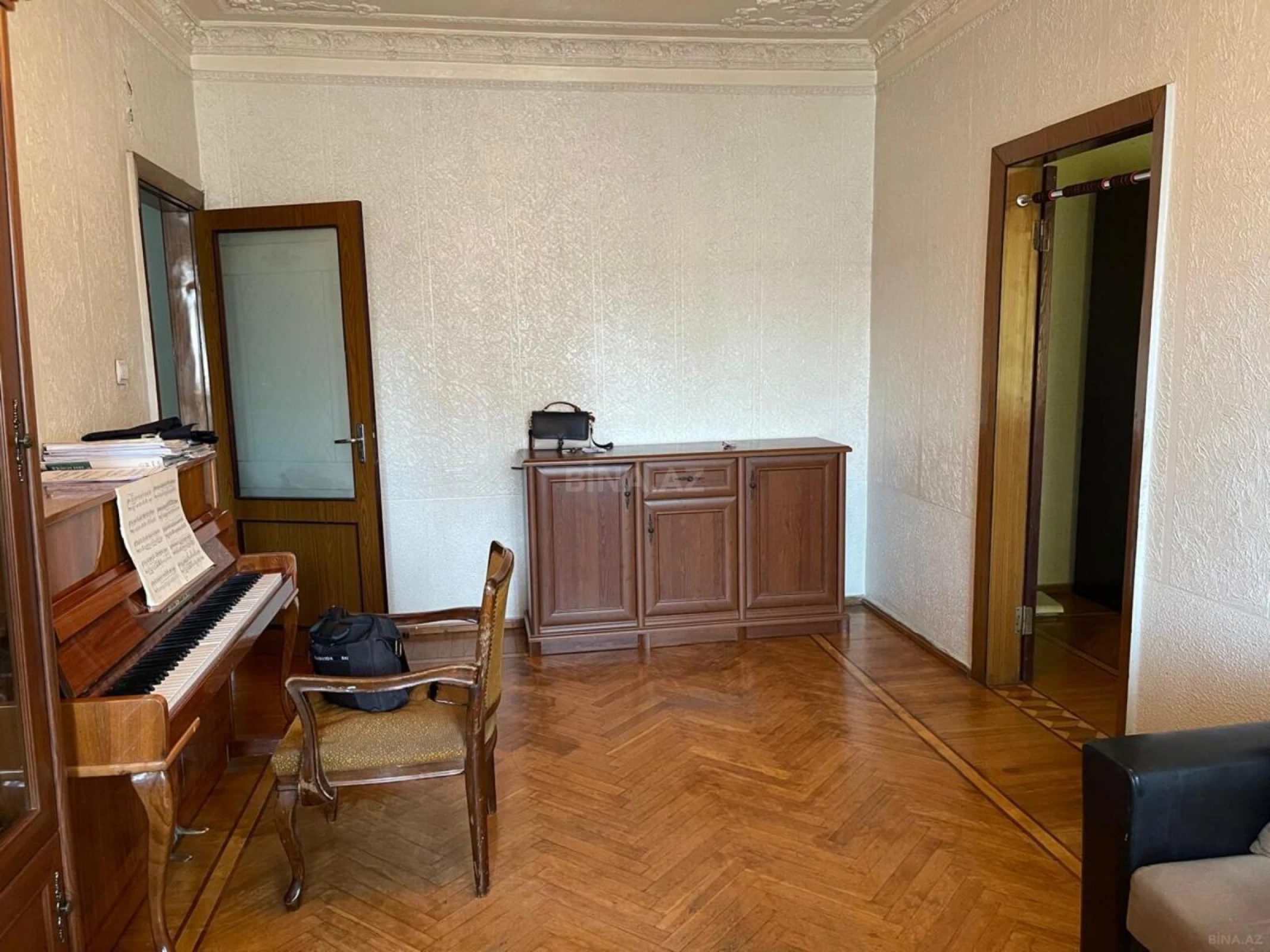 Satılır 5 otaqlı mənzil 120 m²