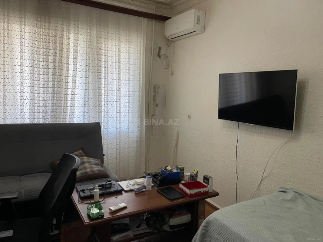 Satılır 5 otaqlı mənzil 120 m²