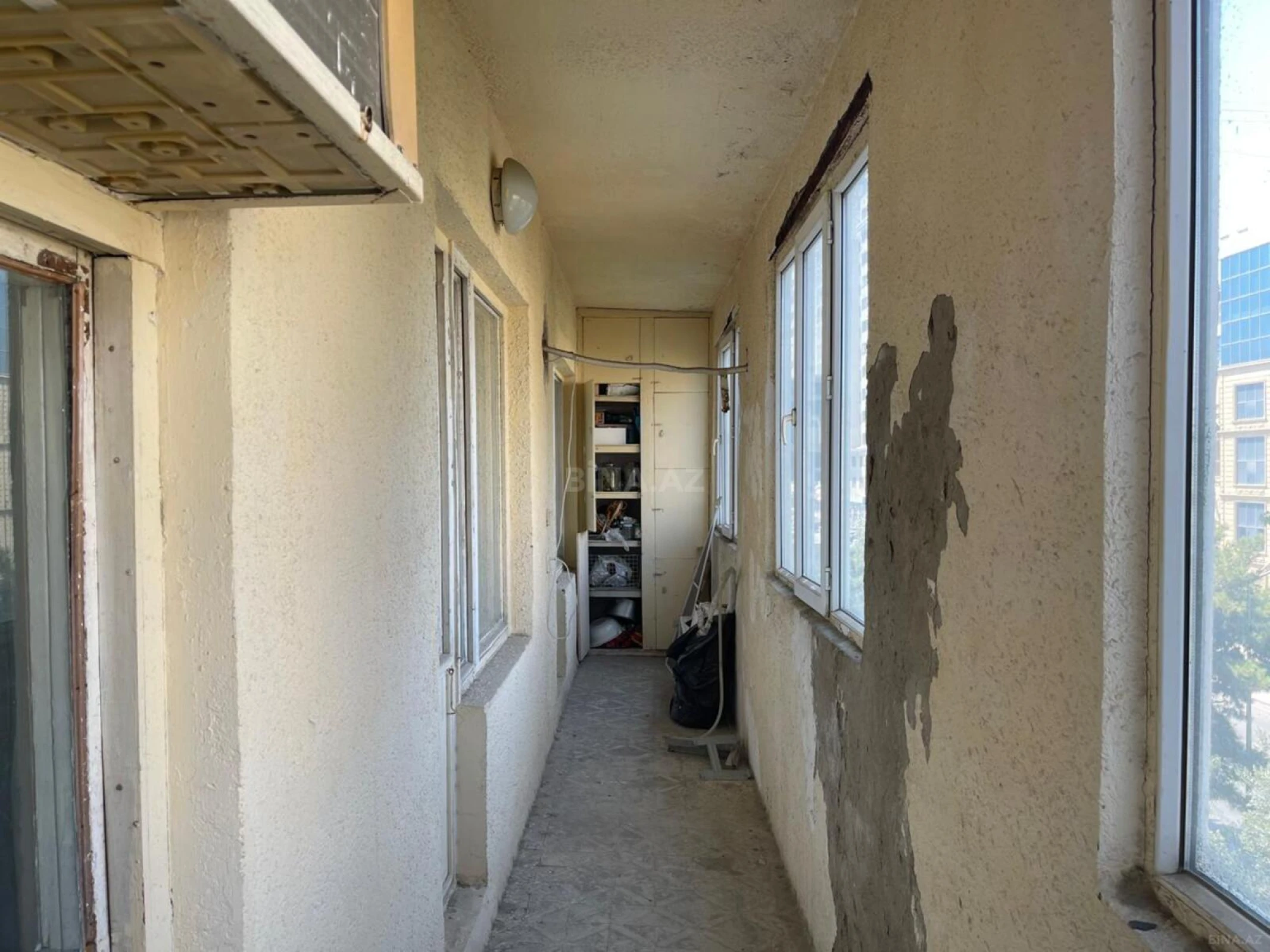 Satılır 5 otaqlı mənzil 120 m²