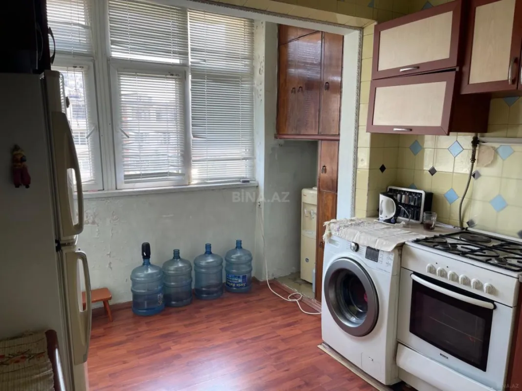 Satılır 5 otaqlı mənzil 120 m²