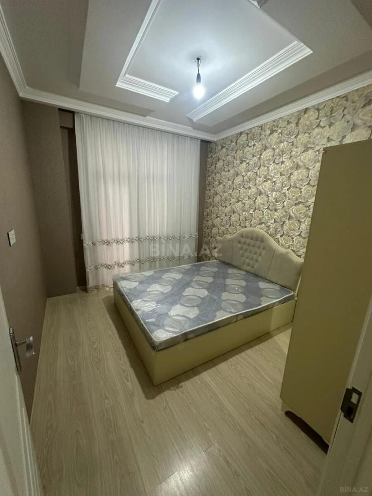 Satılır 2 otaqlı mənzil 90 m²