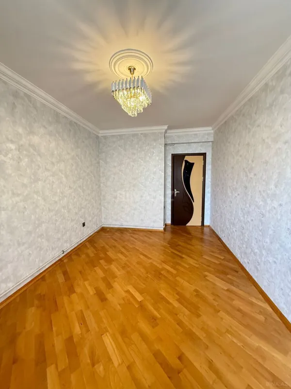 Satılır 2 otaqlı mənzil 62 m²