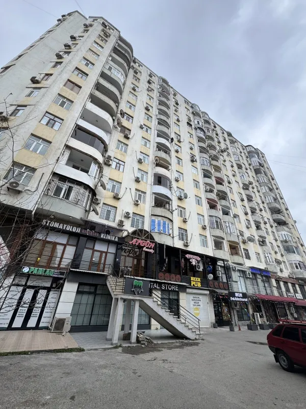 Satılır 3 otaqlı mənzil 115 m²