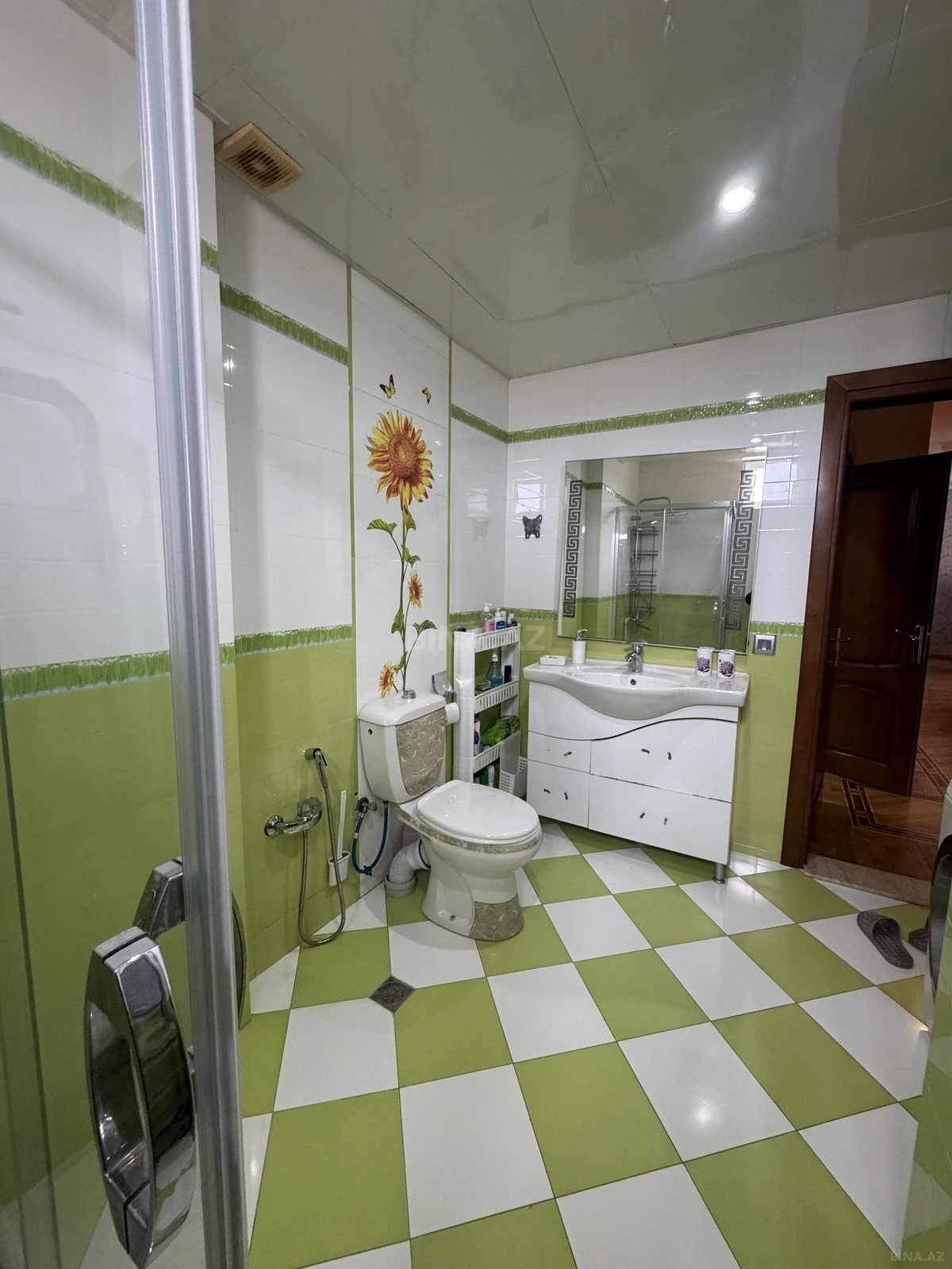 Satılır 3 otaqlı mənzil 115 m²