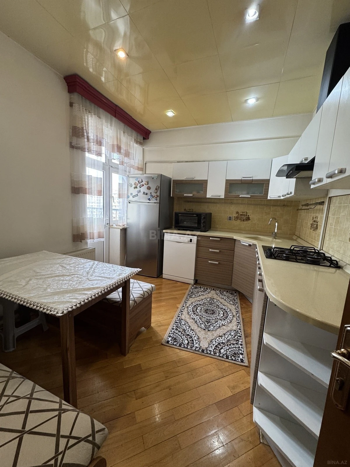 Satılır 3 otaqlı mənzil 115 m²