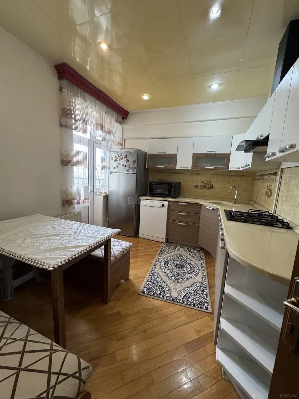 Satılır 3 otaqlı mənzil 115 m²