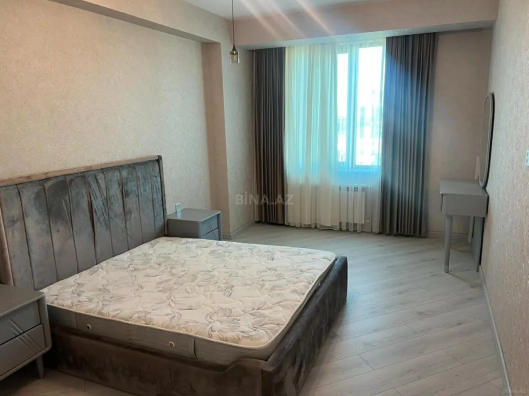 Kirayə verilir 2 otaqlı mənzil 92 m²