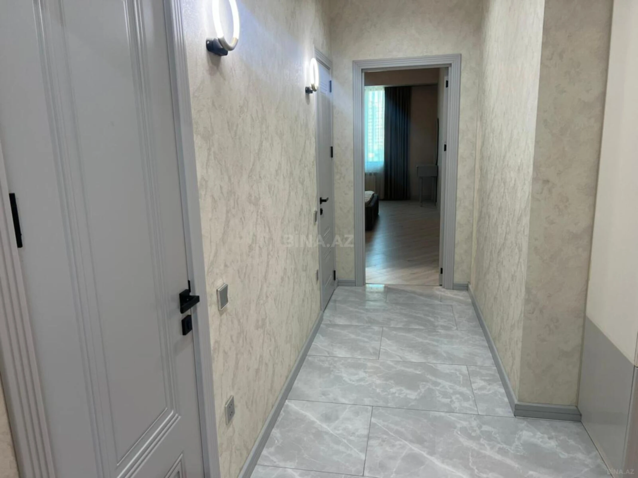 Kirayə verilir 2 otaqlı mənzil 92 m²