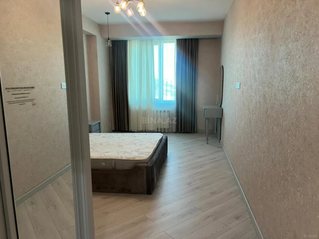 Kirayə verilir 2 otaqlı mənzil 92 m²