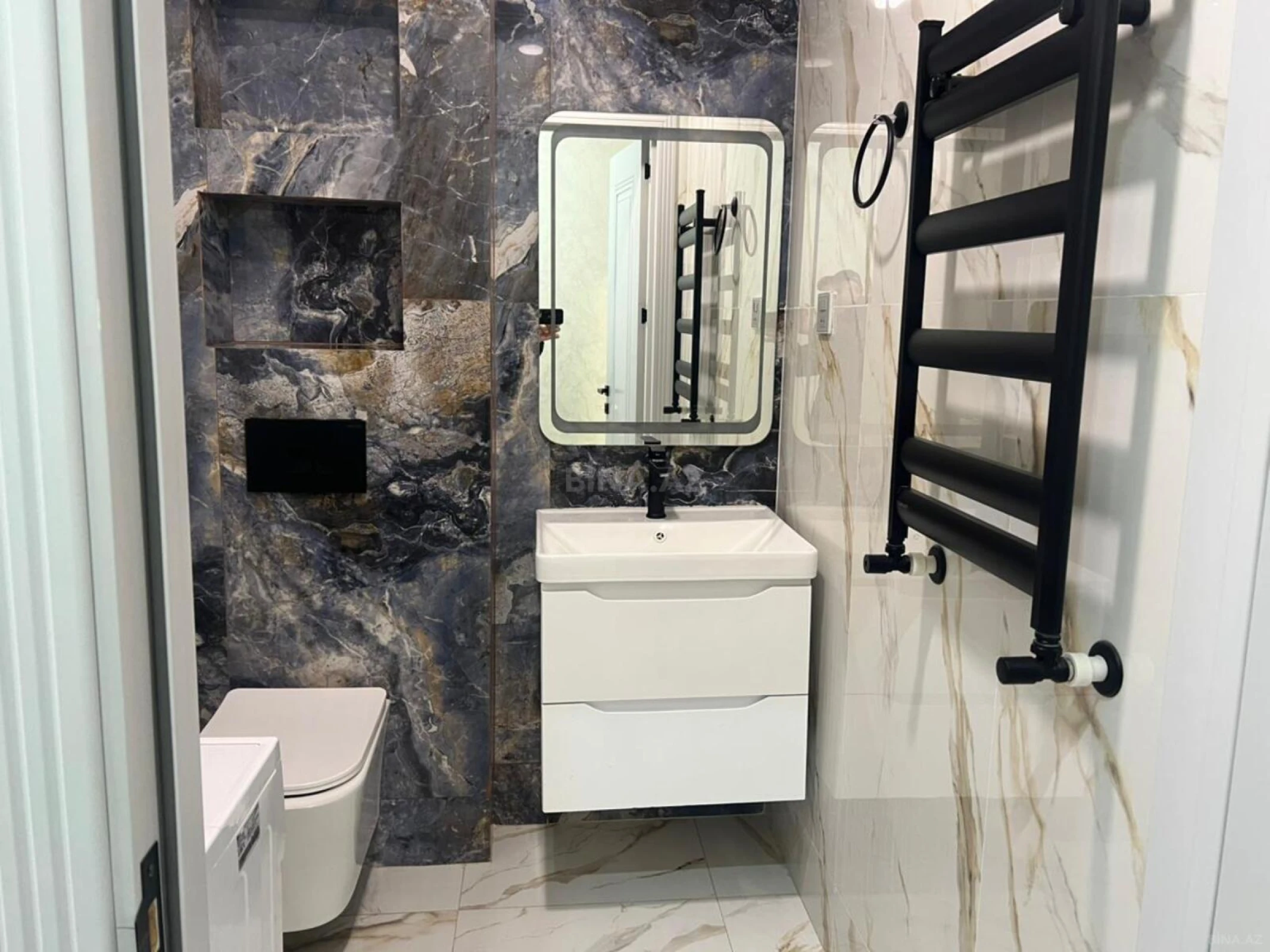 Kirayə verilir 2 otaqlı mənzil 92 m²