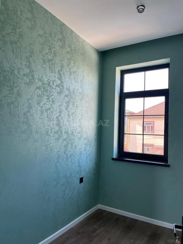 Satılır 7 otaqlı həyət evi 250 m²