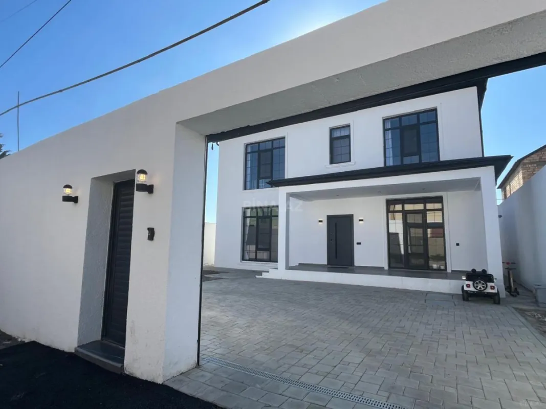 Satılır 7 otaqlı həyət evi 250 m²