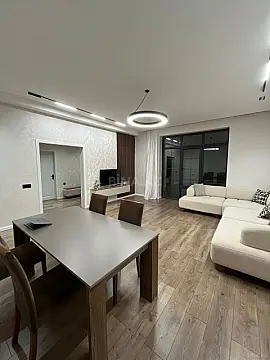 Satılır 7 otaqlı həyət evi 250 m²