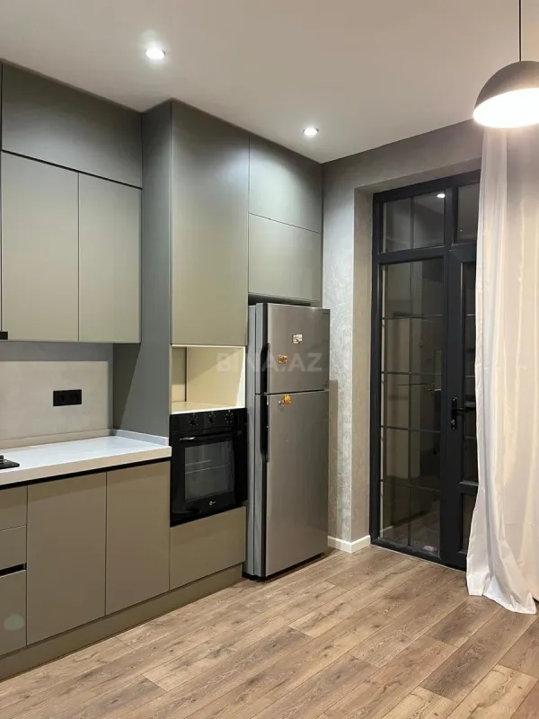 Satılır 7 otaqlı həyət evi 250 m²