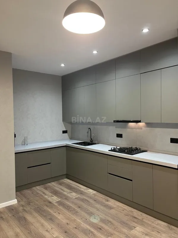 Satılır 7 otaqlı həyət evi 250 m²