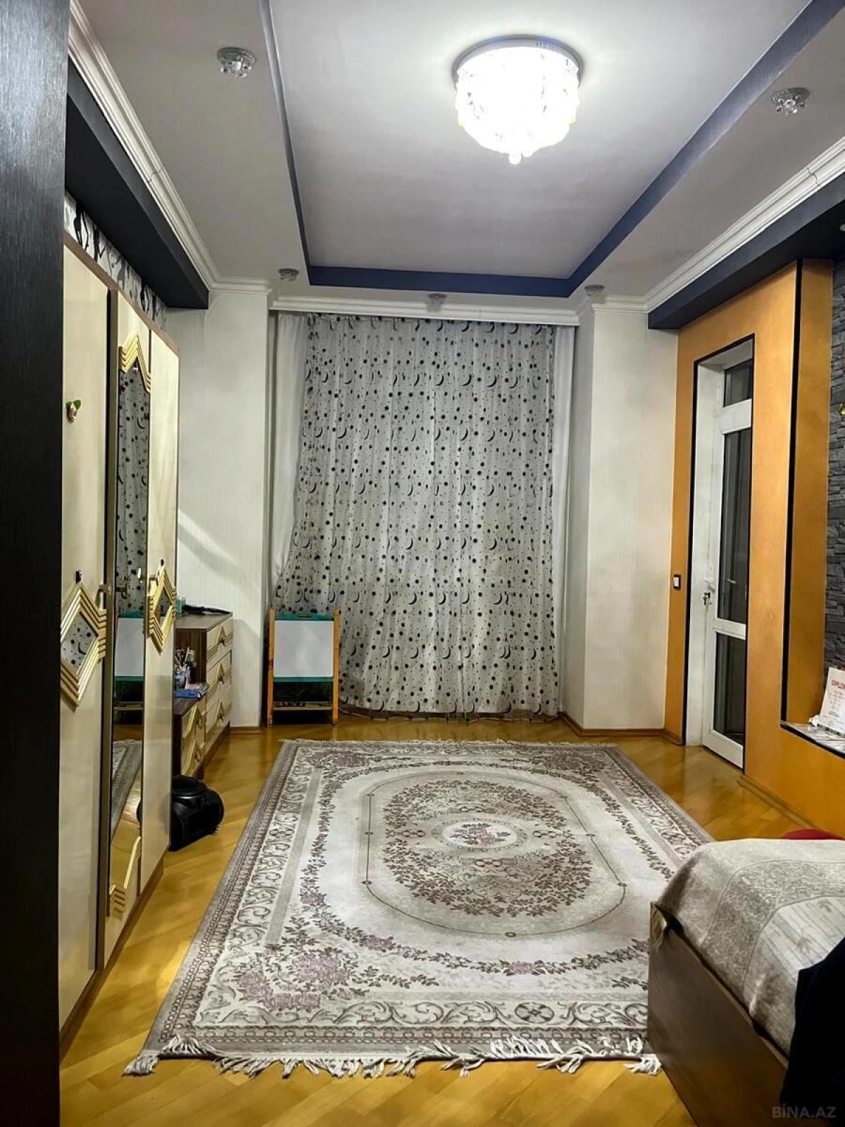 Satılır 3 otaqlı mənzil 109 m²