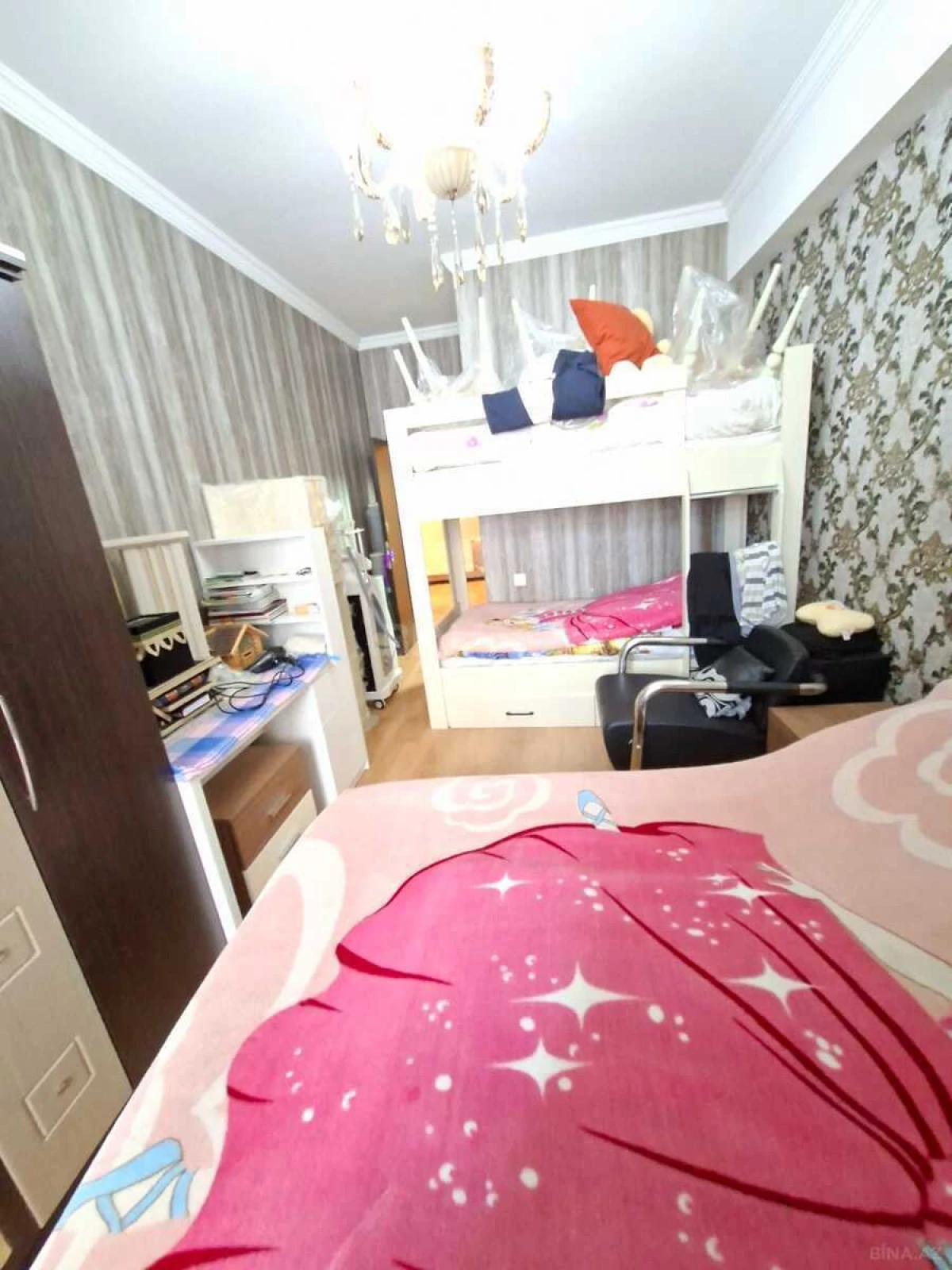 Satılır 2 otaqlı mənzil 65 m²